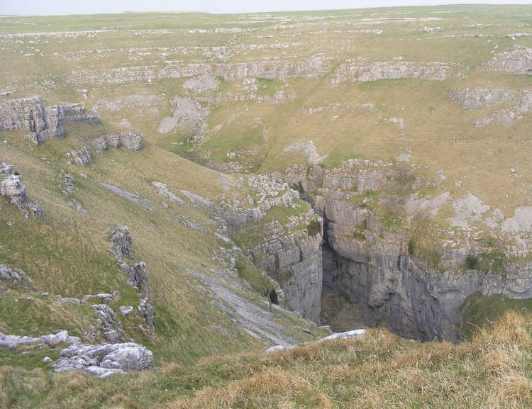The entrance to Gordale Scar